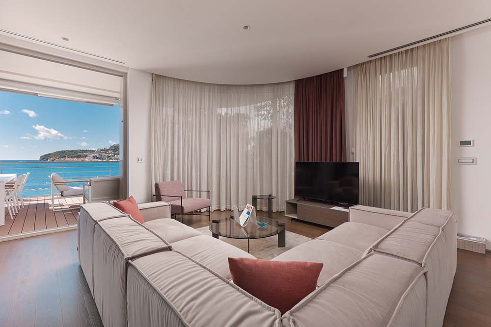 Three_bedroom_sea_view_1a1 (3)_6492ca997db93_681dd7111fcfe.jpg